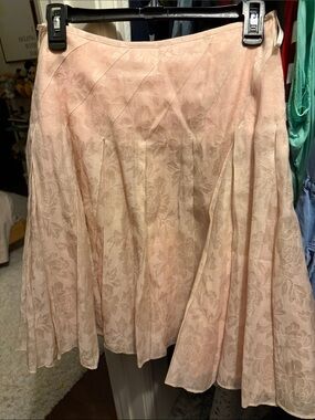 Women’s Floral Jacquard Pleated Skirt — Blush Pink Banana Republic size 8P